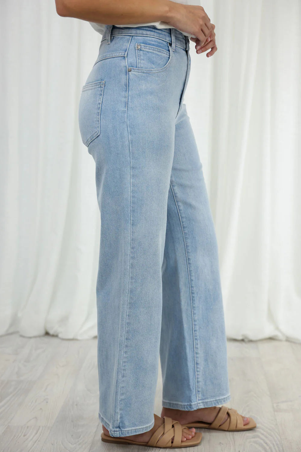 Maya™ Light Wash Jeans